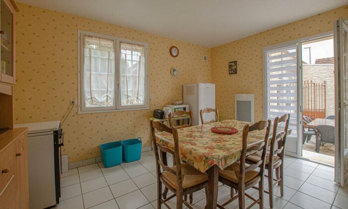 La Petite Maison.jpg La Petite Maison