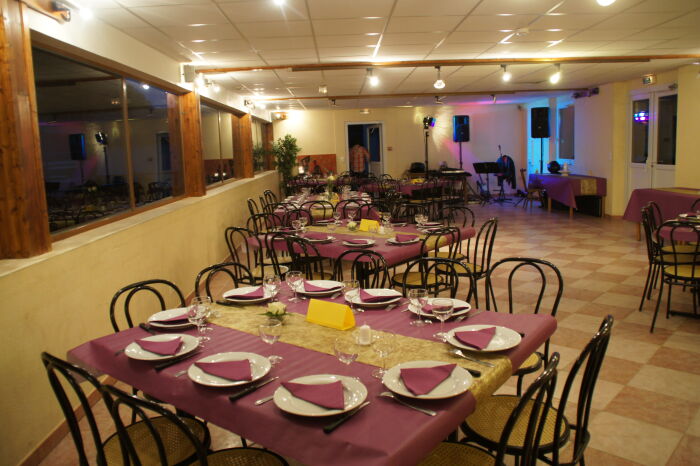 Ferme équestre de Lagesse - Salle de réception.JPG ©Brunaud Paul-François