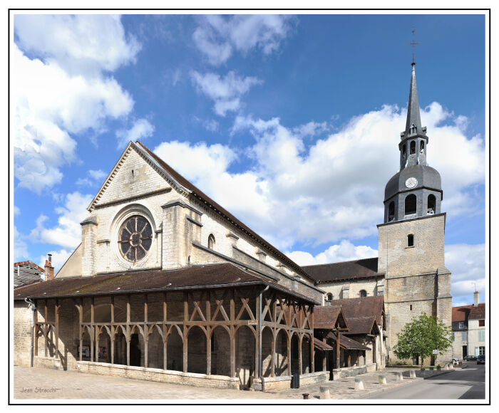 Eglise de Bar-sur-Aube.jpg Bar-sur-Aube