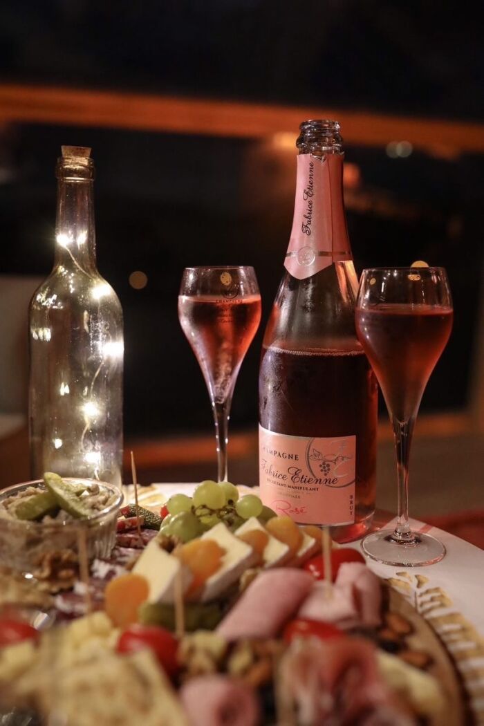 Nuit’s Féerique en Champagne.jpg Nuit’s Féerique en Champagne