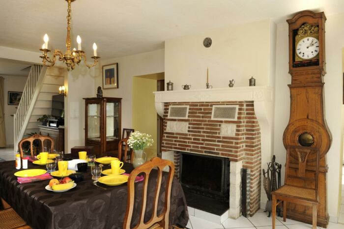 La Fontaine.jpg La Fontaine