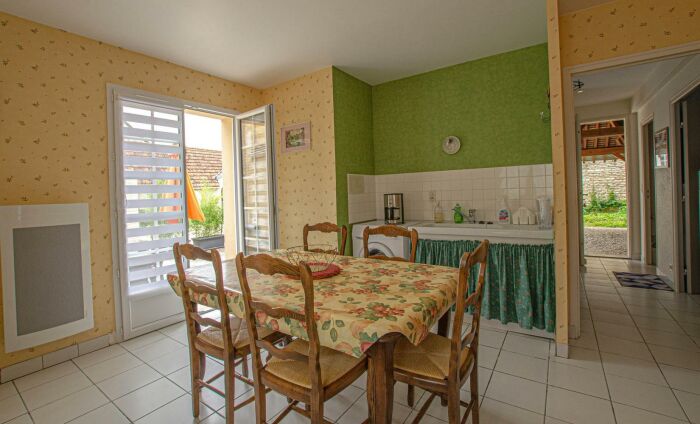 La Petite Maison.jpg La Petite Maison