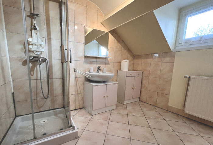 Les Cas Rouge-salle d'eau.jpg ©OTOA-Agnès-Fabe